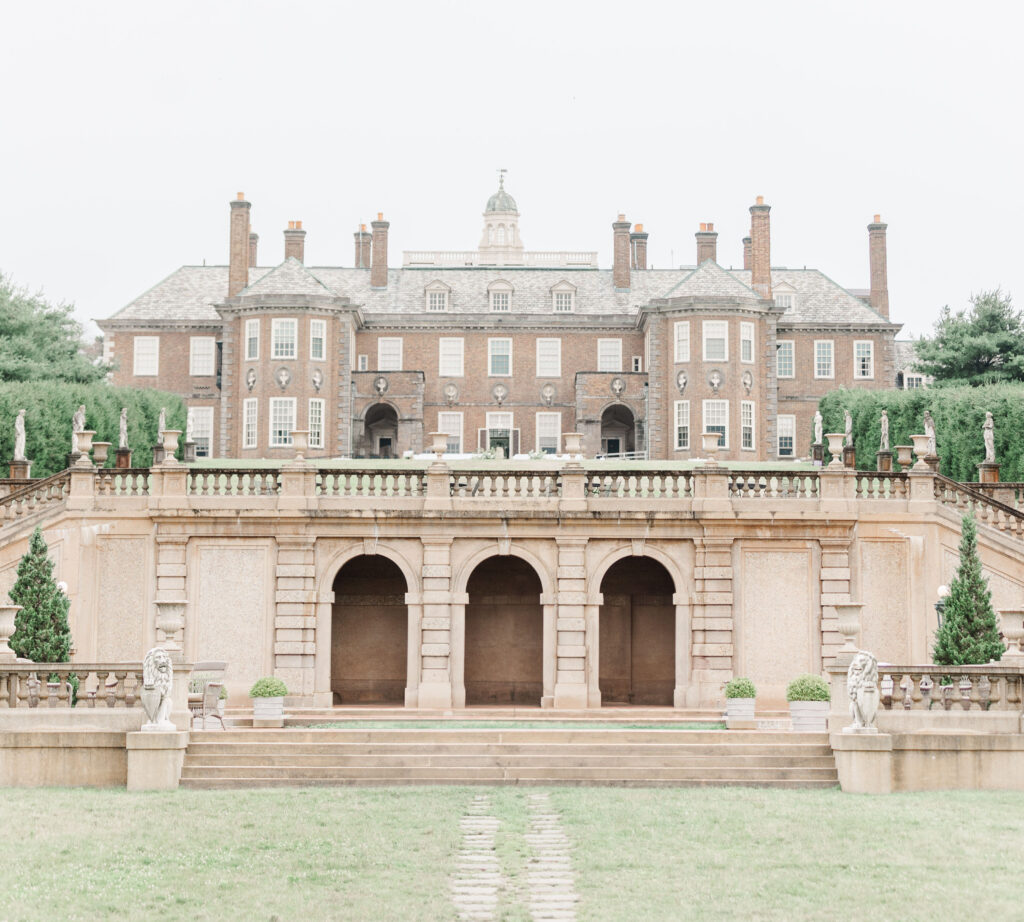 crane estate mansion perfect backdrop for a romantic wedding day 