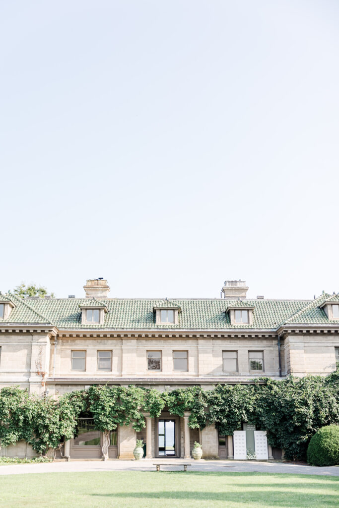 Eolia Mansion at Harkness Park - Waterford CT

favorite dreamy wedding venues